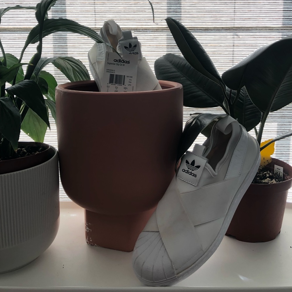 NBW Adidas White Superstar slip on